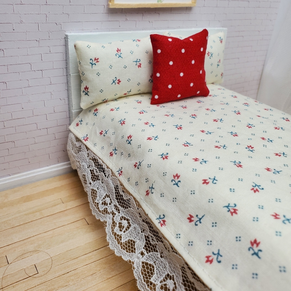 Miniature Dollhouse Floral Cream Bedding Set Red 1:12 Scale